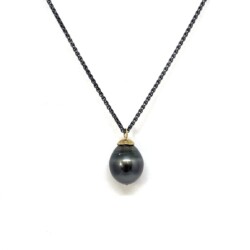 18ct gold & Tahitian pearl pendant on an oxidised silver chain
