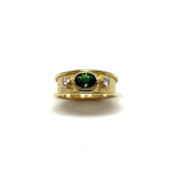 Commissioned 18ct gold tsavorite & diamond ring